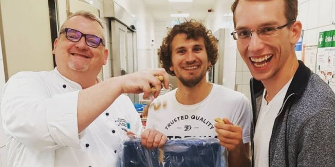 Ein voller Erfolg: DIY-Mensa – Koch dir dein Lieblingsgericht!