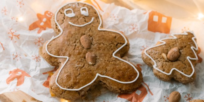 Studierende backen in der Mensa Eichstätt für einen guten Zweck