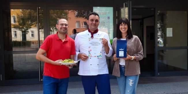 Mensa Langemarckplatz erhält von PETA wiederholt Auszeichnung als Top-Mensa mit vegan-freundlichem Angebot