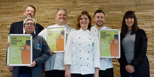 4 x 4 Sterne von PETA