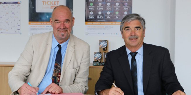 Neuer Semesterticket-Jahresvertrag unterzeichnet