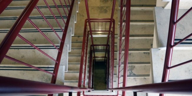 Hofmannstrasse 25: Neugestaltung des Eingangsbereichs - Zugang wird barrierefrei