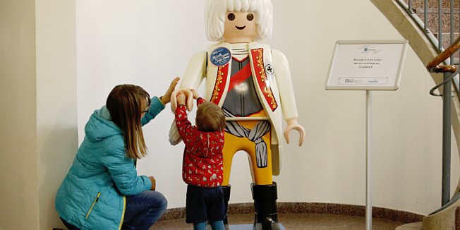 FAU-Playmobil-Markgraf kommt gut an