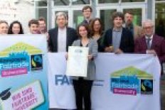 Titel der Fairtrade-University an die FAU verliehen