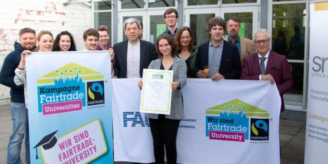 Titel der Fairtrade-University an die FAU verliehen