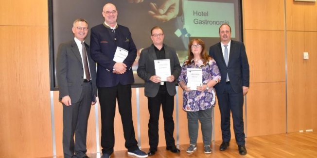 Mathias M. Meyer für 20 Jahre IHK Engagement ausgezeichnet