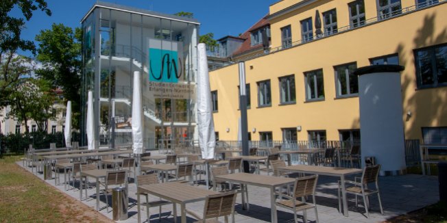 Ab 18.05. Sitzplätze im Außenbereich